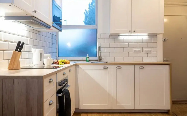 Unique 1 Bedroom Apartment by Pillo Rooms
