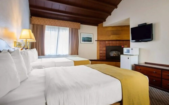 Arbor Inn Monterey