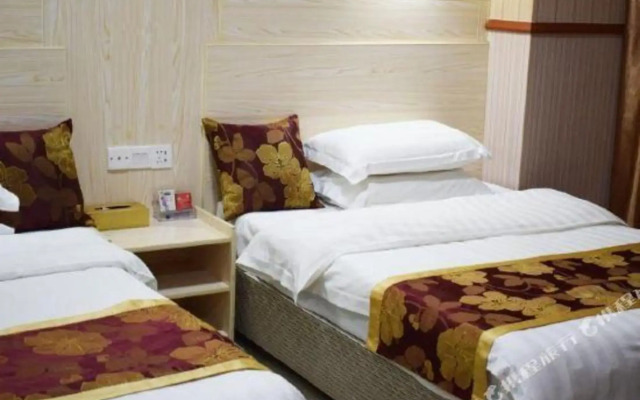 Jiayun Hotel (Shenzhen Longhua subway station store)