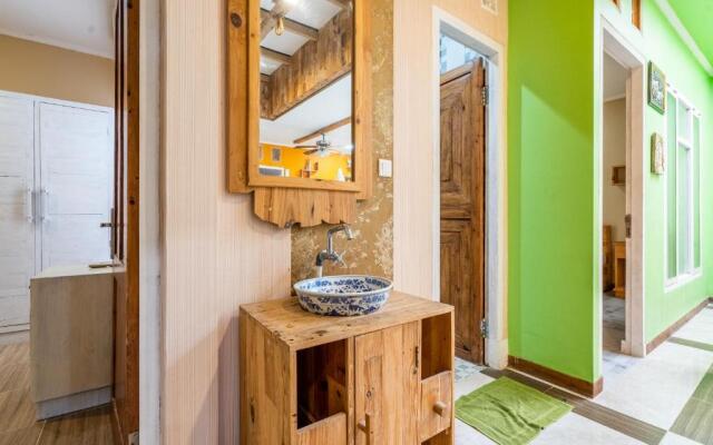 Jimbaran Cozy House & Bunk Bed