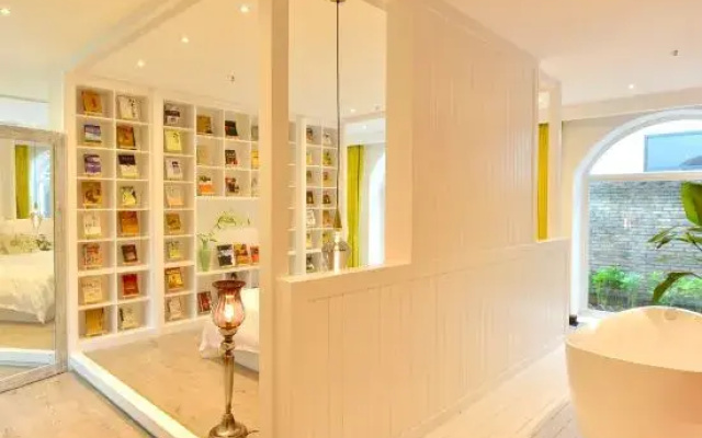 Mogan Mountain Living Map·Library Theme Guesthouse