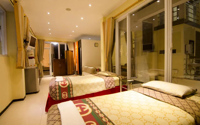 Hotel Salon Fora & Longhill Cafe Fora – Guest Rooms – Bandung