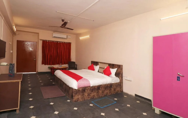 Sai Yatri Niwas By OYO Rooms