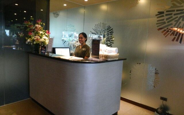 Acacia Hotel Manila