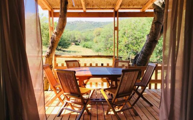 Au Paradis Des Campeurs