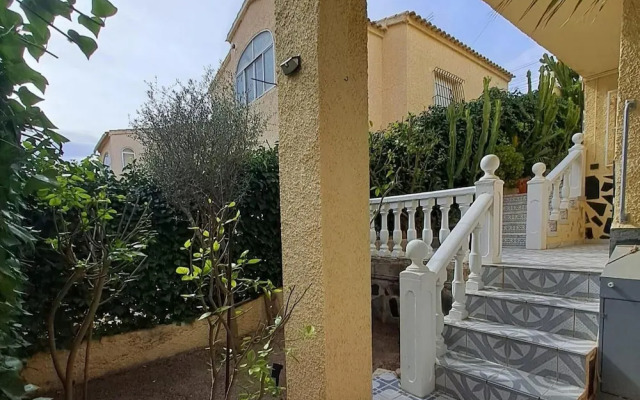 La Marina Oasis, 2-beds, Sleeps 4, 10 min to Beach