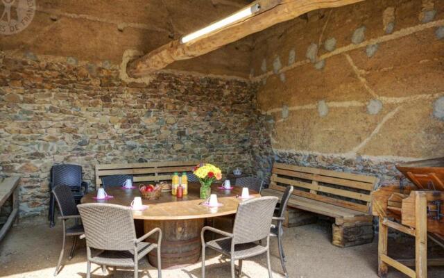 Gîte Panissières, 3 pièces, 8 personnes - FR-1-496-215