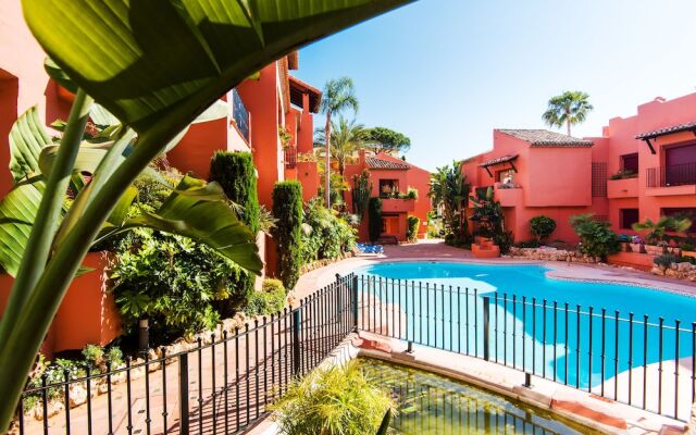 RentAndHomes Marbella Luxury Beach