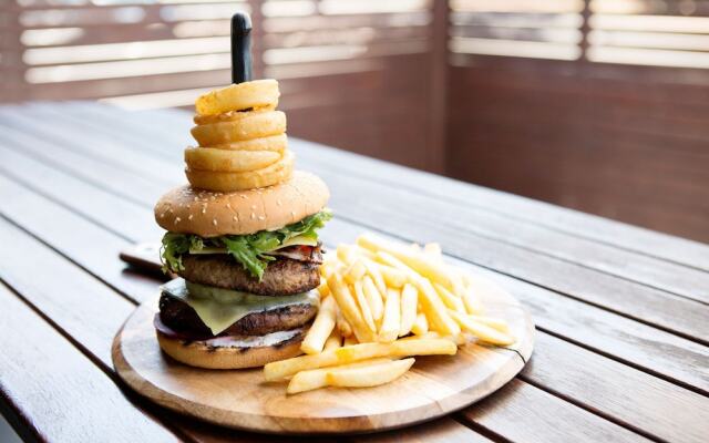 Playford Tavern