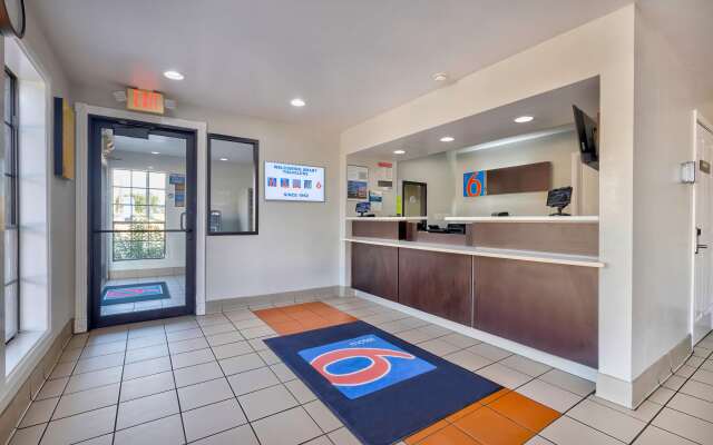 Motel 6 Bryan, TX - College Station