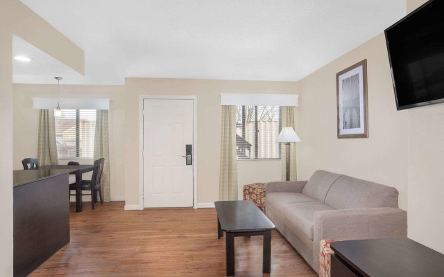 Hawthorn Suites by Wyndham Manchester Hartford
