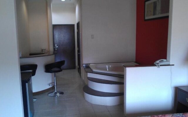 Robinson Inn and Suites