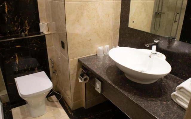 OYO Tong Park Hotel