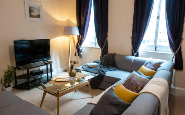 Park Lane Apartments - Clarges St