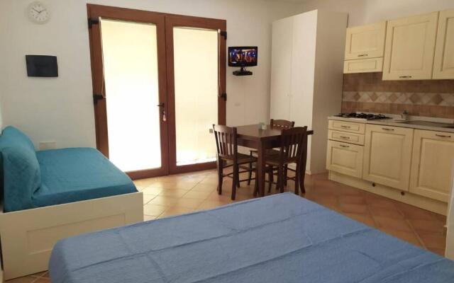 TINY HOUSE (con piscina e wi-fi)