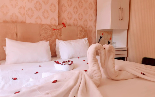 Walnut Shell Hotel