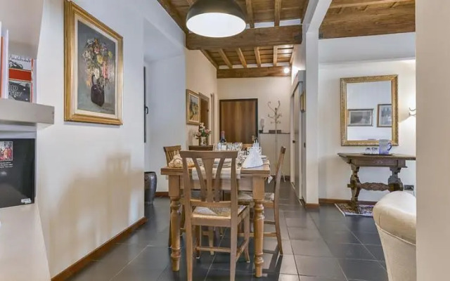 Debussy Halldis Apartments