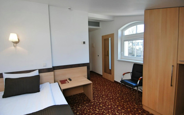 City Gate Hotel