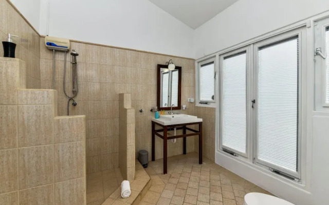 Ocean View! Fully Renovated Villa, Private Pool!