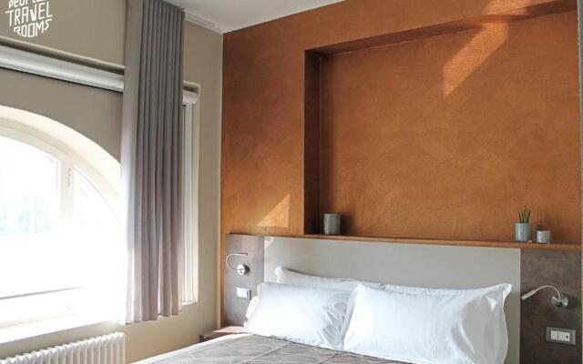 People Travel Rooms