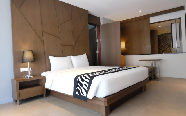Season Five Hotel