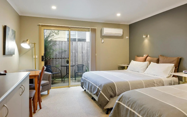 Motel Strahan