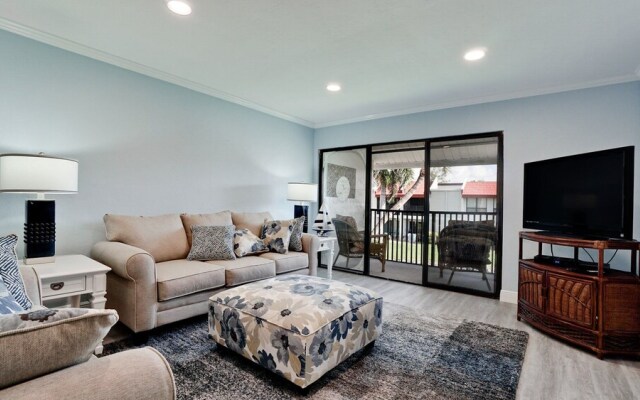 Runaway Bay 270 - 1357301