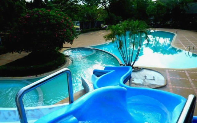 Muaklek Paradise Resort