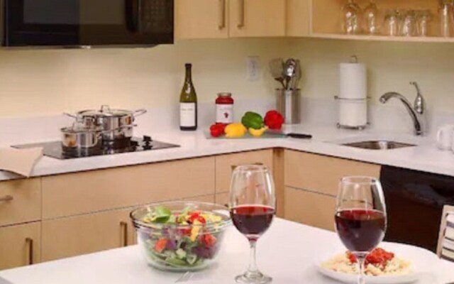 Staybridge Suites Columbia Baltimore by IHG