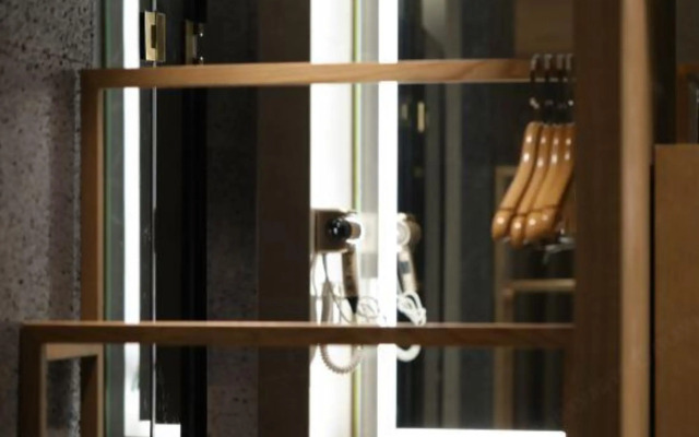 Aegean Hotel (Dongyang First Department Store)