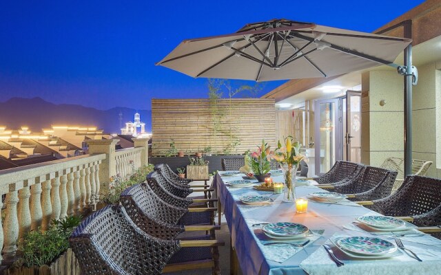 Floral Hotel Red Forest Yuyao