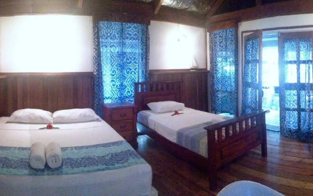 Driftwood Resort
