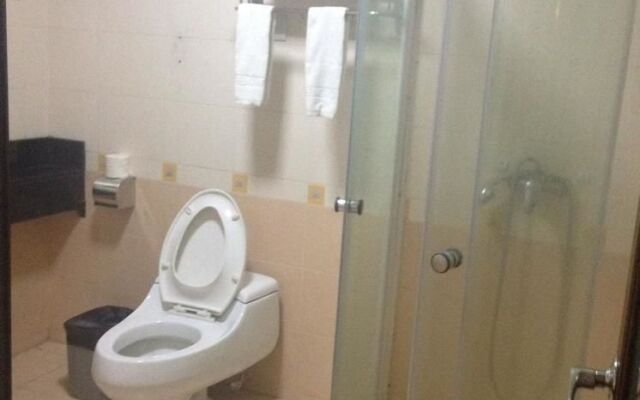 Super 8 Hotel - Guangzhou Baiyun Airport Renhe Station Inn