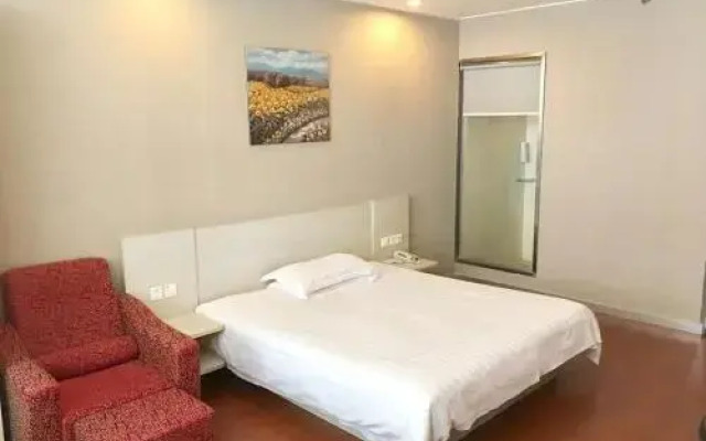 Elan Hotel Taicang Wuyang Square