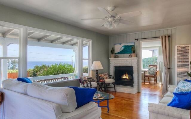 Summerland Ocean View Cottage by RedAwning