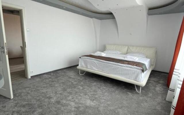 Lovely 3 bedrooms Apartament