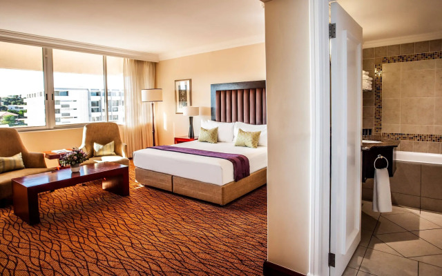 Avani Windhoek Hotel & Casino