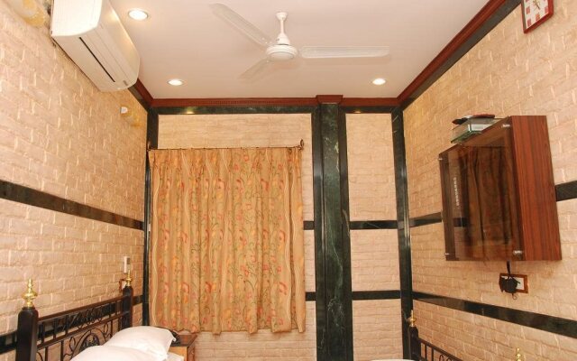 Hotel Hira