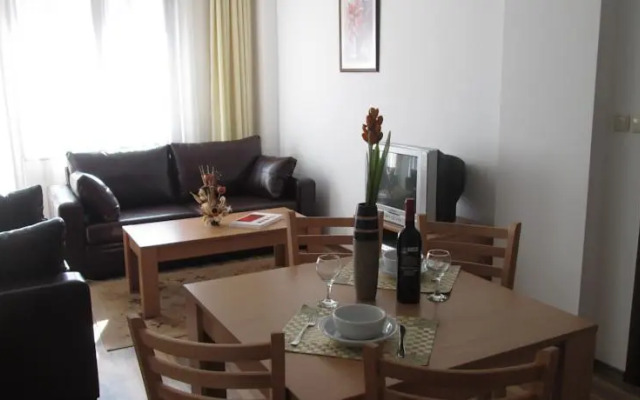 Ramada 2 Alexander Services Apartments