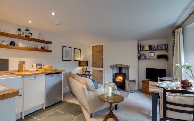 Lovely Holiday Home in Saint Agnes With Garden