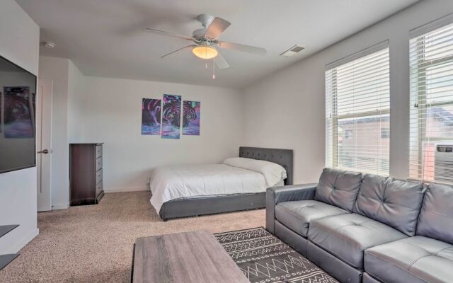 Spacious Denver Townhome Near Central Park!