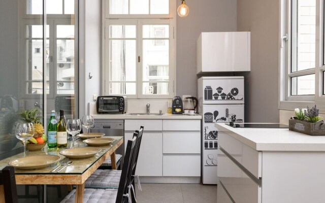 Bauhaus Boutique by TLV2rent