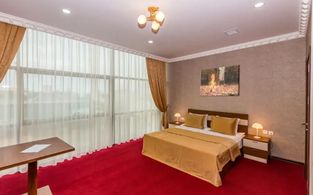 Riva Hotel