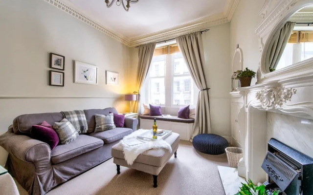 JOIVY 1-Bed Flat In Edinburgh Old Town