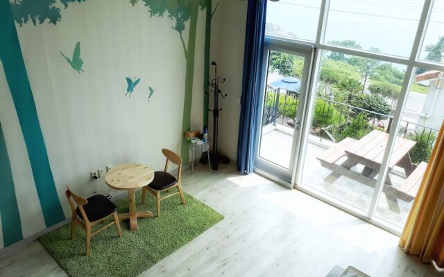 Namhae Bluemare Pension