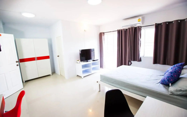 Room 9 Residence - Adult Only
