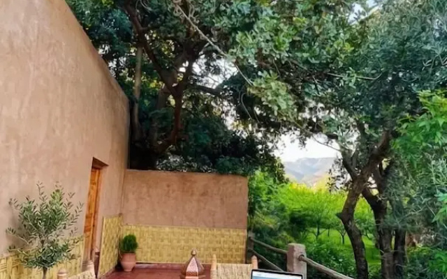 Ouberge loassis house