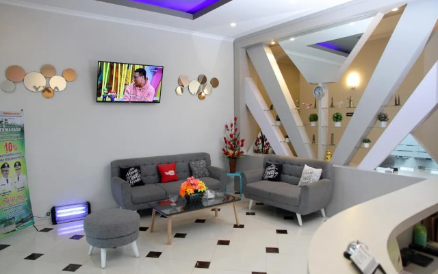 OYO 1100 Galaxy Guesthouse