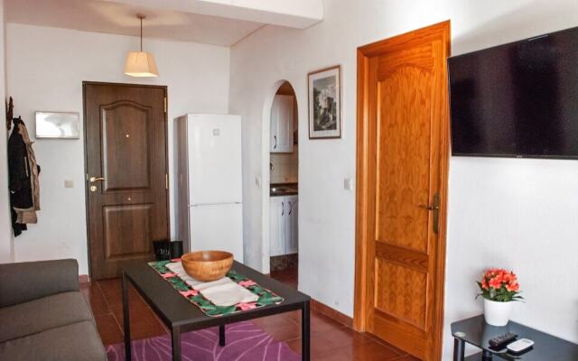 Beachfront Vacation Apartment in Fuengirola Ref 102