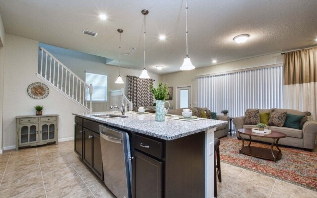 Solterra - 5 Bedrooms Townhome w/Spashpool-7041SR